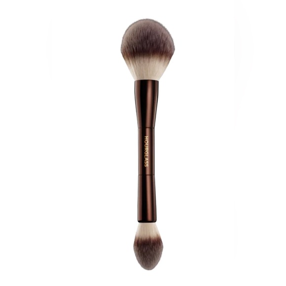 Hourglass Other - Hourglass VEIL™ POWDER BRUSH. NEW